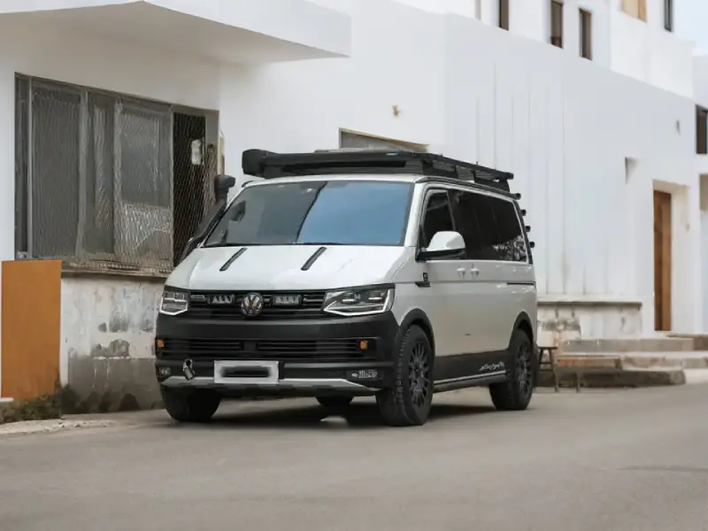 What to Consider When Choosing Parking Air Conditioner DC for RV